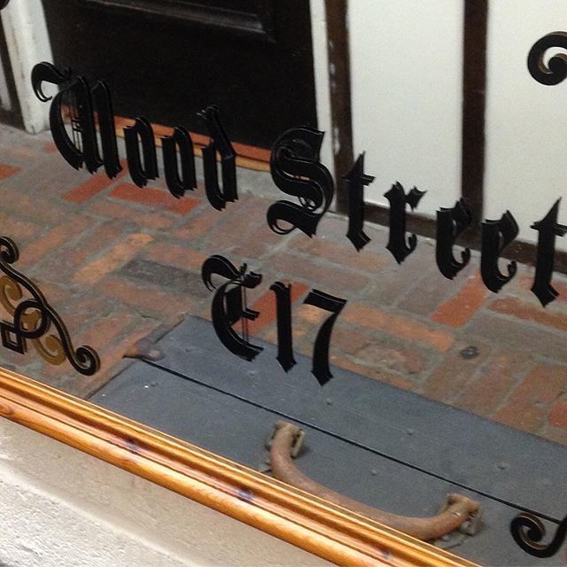 #Repost @lot_eight_antiques with @repostsaveapp · · ·  We are open today down at wood street indoor market  #welovemarkets❤️ #Christmas shopping #gifts #cards #art #antiques #vintage #food #hot drinks land treats #woodstreetindoormarket #walthamforest #g… ift.tt/2UMWQ47