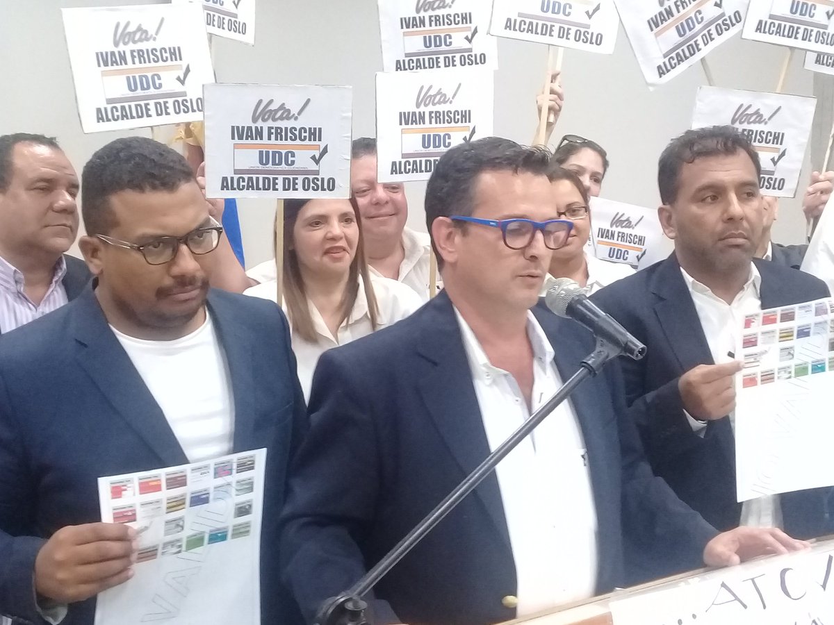 udc2018's tweet photo. "Agradecidos con el pueblo de Oslo por confiar en nuestra propuesta, gracias a quienes votaron por nuestra opción de cambio... tengan la seguridad de que estaremos vigilantes y seremos implacables en exigir al nuevo alcalde que cumpla con sus promesas" #IvanUDC #juntosporOslo https://t.co/S07AArLZA4