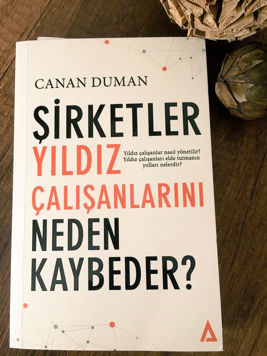 KocyigitNilufer's tweet photo. Yetenekli yıldızların her zaman parlaması dileğimle.. Teşekkür ederim @canan_duman1 Hanım. 🤓#haftasonuokumaları #cananduman #yıldızçalışan #yetenekyönetimi https://t.co/EQkEp8l3iv