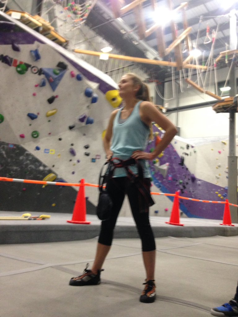 2RoadsAcademy's tweet photo. Holiday Party. Two Roads style. Thanks @ClimbMetroRock https://t.co/3ZBFSWyGlG