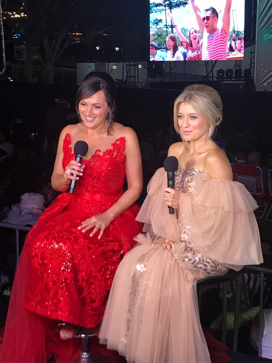 These 2 rocking it at ⁦<a href="/adelaidecarols/">Carols by Candlelight Adelaide</a>⁩ 

If you haven’t been able to make it tonight, broadcast on ⁦<a href="/Ch7Adelaide/">Channel7Adelaide</a>⁩ Tuesday night