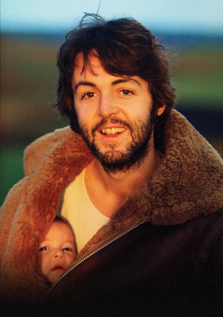BotBeatle's tweet photo. Late Bloomer! Paul McCartney’s solo career didn’t really take off until he was 28, after he quit his day job working for The Beatles. https://t.co/tBAEoohsdk