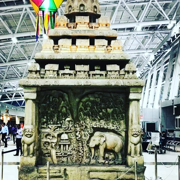 tntourismoffcl's tweet photo. Sculptures & Artistic work @ Chennai Airport✈️🛫
#Traditionalvalue #chennaiairport #Chennai #InternationalAirport #Nammachennai #Tamilnadu #TTDC #Meenambakkam #TamilnaduTourism #Metrocity #EnchantingTamilnadu @incredibleindia https://t.co/yKbXHwTAif