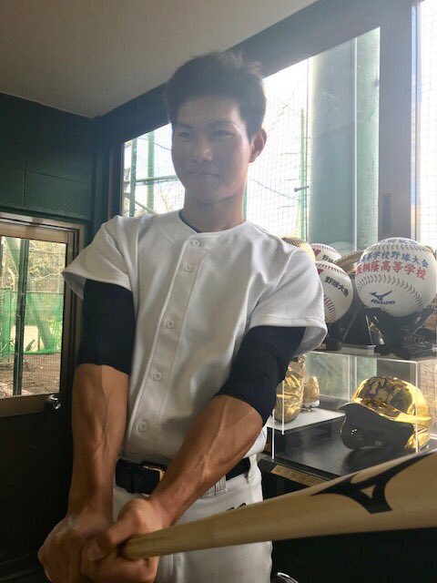 千葉ロッテマリーンズ 藤原選手のたくましい腕をご覧ください 広報 Chibalotte 千葉ロッテマリーンズ 藤原選手のたくましい腕をご覧ください 広報 Chibalotte