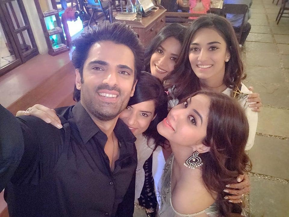 ejf_heartbeat's tweet photo. About #Lastnight @IamEJF 😍❤
#Telebration Night
#KasautiiZindagiiKay #kzk2 #PrernaSharma #KuchRangPyarKeAiseBhi
#EricajFernandes #EjF #EricaFernandes https://t.co/gTOhGvJWik