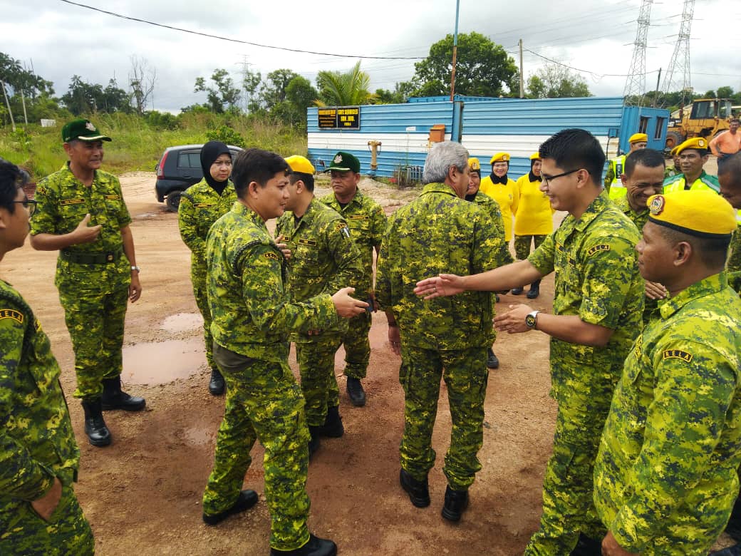 relapahang's tweet photo. Lawatan dan tinjauan KP @relamalaysia ke lokasi yg terjejas san berisiko akibat banjir di sekitar daerah Kuantan tadi. Turut hadir TKPO, PBO, PBD, PBKP, PRN Pahang, PRD Ops @relapahang dan PRD @RELA_KUANTAN.
@relamalaysia
@zulkifliabidin 
@kamarudin_rapig 
@RazibSRBrians 
@Z3nSr https://t.co/B8cMO171GR