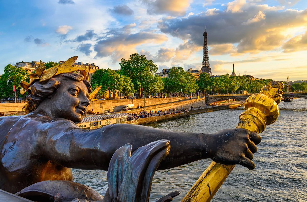 lebonguidefr's tweet image. 🇫🇷 Avez-vous déjà remarqué les nombreuses nymphes de l&apos;artiste Georges Récipon sur le pont Alexandre III de Paris ? 📷 Ekaterina Belova / 123RF #pontalexandre3 #bridge #paris #toureiffel #eiffeltower #france #travelinfrance #travel #trip #tourisme #tourismeenfrance #voyage