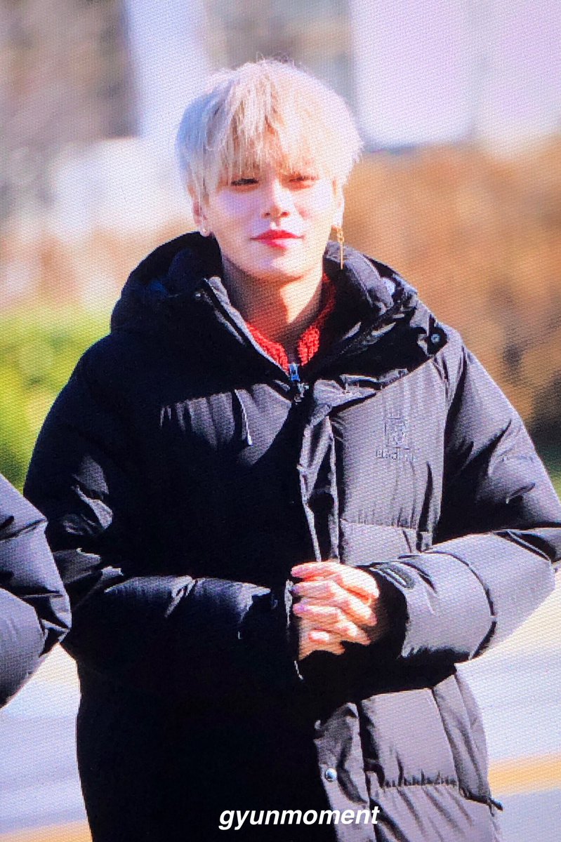 GYUNMOMENT's tweet photo. 181215 #JBJ95 #김상균 #상균 #HOME 
오늘 공손한 쿼카같았던 상균니💕 https://t.co/FNoRBqOZFO