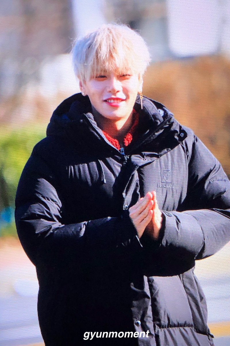 GYUNMOMENT's tweet photo. 181215 #JBJ95 #김상균 #상균 #HOME 
오늘 공손한 쿼카같았던 상균니💕 https://t.co/FNoRBqOZFO