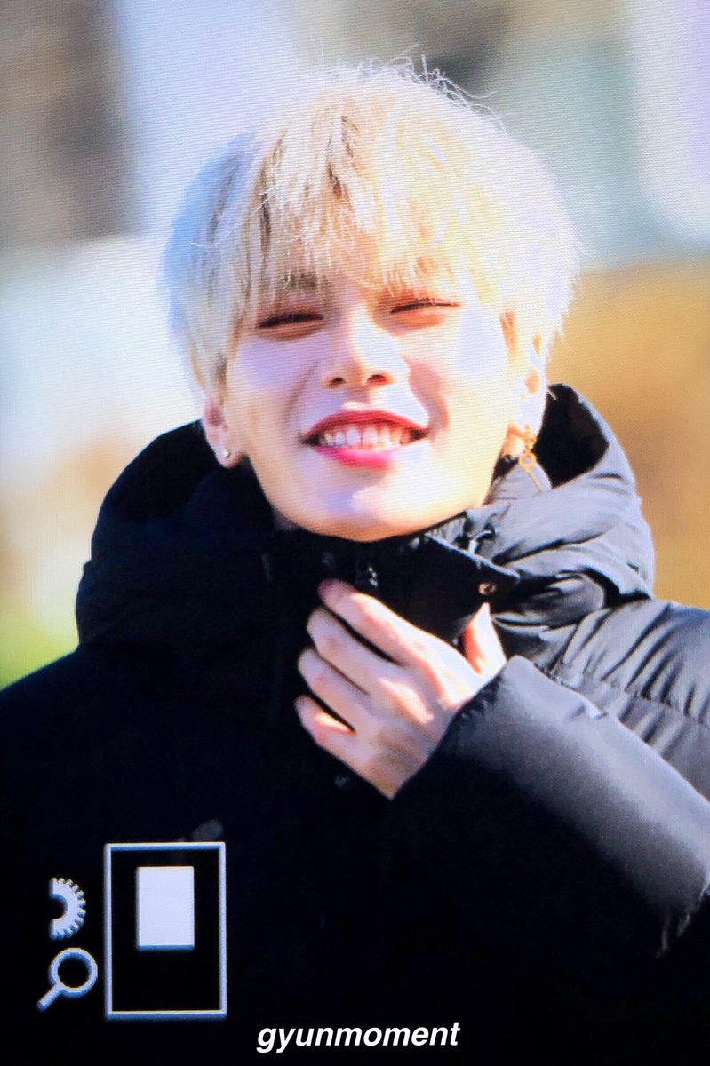 GYUNMOMENT's tweet photo. 181215 #JBJ95 #김상균 #상균 #HOME https://t.co/pGW5Z2CDqk