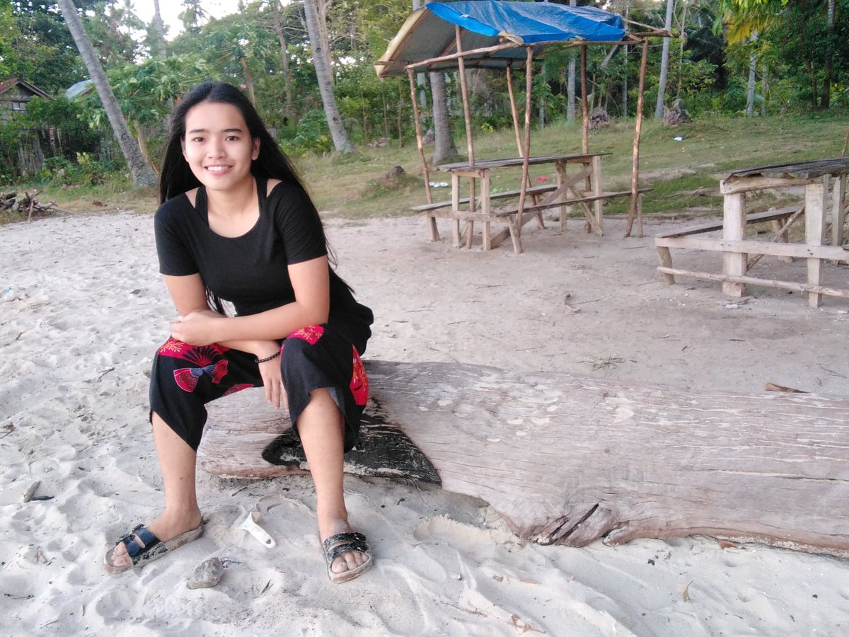 inday_joy's tweet photo. So inloved with 🌊🌊 https://t.co/7hdNknb7rK