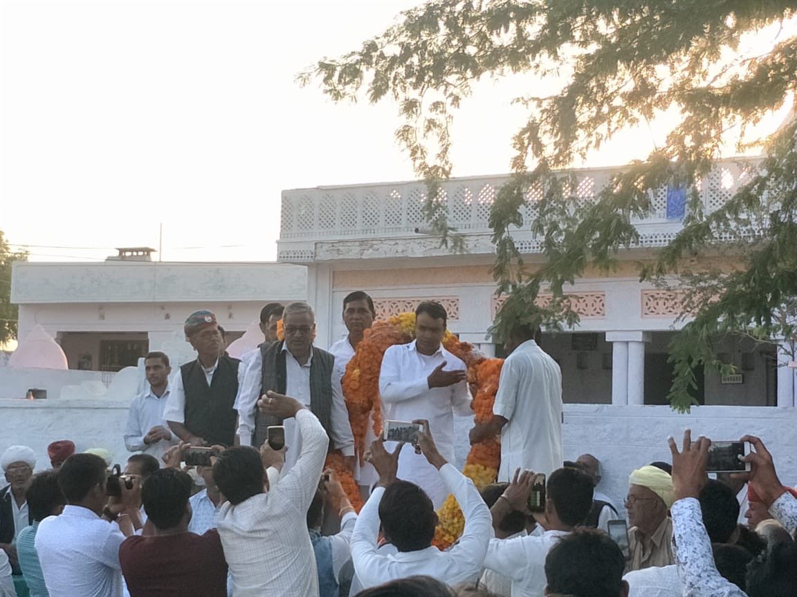 पंचायत और जिला परिषद चुनावो में सवर्प्रथम कांग्रेस को वापिस खड़ा किया 
#ChetanDudiForCabinetMinister
<a href="/RahulGandhi/">Rahul Gandhi</a> <a href="/ashokgehlot51/">Ashok Gehlot</a> <a href="/ahmedpatel/">Ahmed Patel Memorial</a>  <a href="/SachinPilot/">Sachin Pilot</a> <a href="/kcvenugopalmp/">K C Venugopal</a> <a href="/avinashpandeinc/">Avinash Pande</a> <a href="/qazinizamuddin/">Qazi Nizamuddin</a> <a href="/JitendraINC/">𝐉𝐈𝐓𝐄𝐍𝐃𝐑𝐀 𝐌𝐄𝐄𝐍𝐀</a>