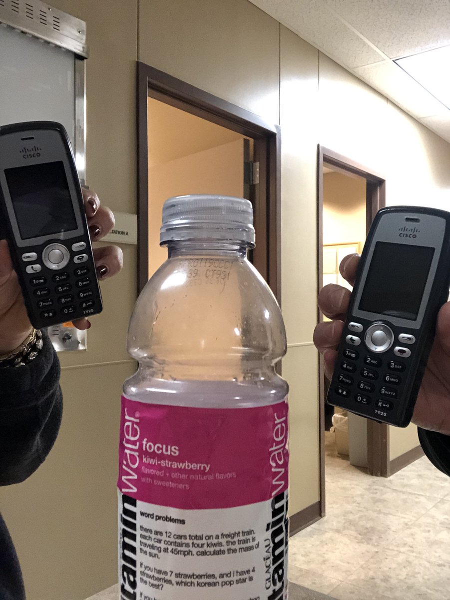 bethanyloupe27's tweet photo. @vitaminwater we’re ready for this one year challenge!! https://t.co/ANKDT19OFb