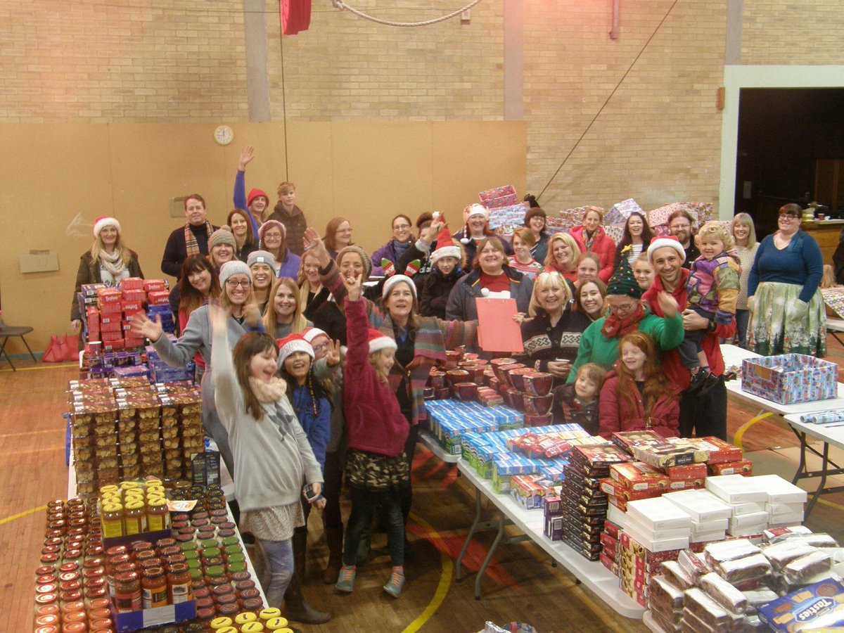 deb_had's tweet photo. Spending the day packing boxes for families who need a little sparkle for Christmas
#basketbrigade https://t.co/tUC9DW2lJ5