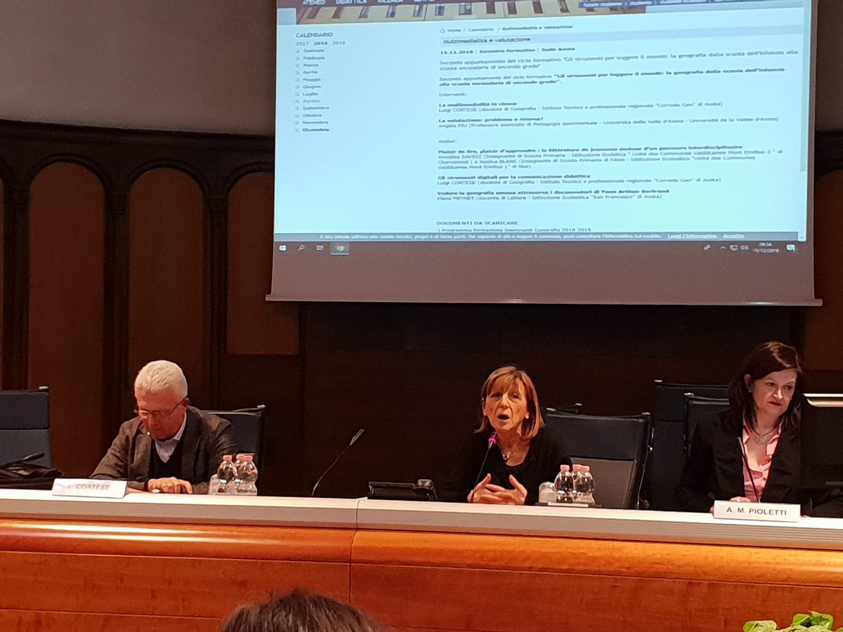 AIIG_VdA's tweet photo. È iniziata la seconda giornata di formazione dedicata agli insegnanti di geografia
"Gli strumenti per leggere il mondo"
Oggi si parlerà di multimedialità e valutazione 
#aiigvda
#aiig https://t.co/2CRv2O4Sg8