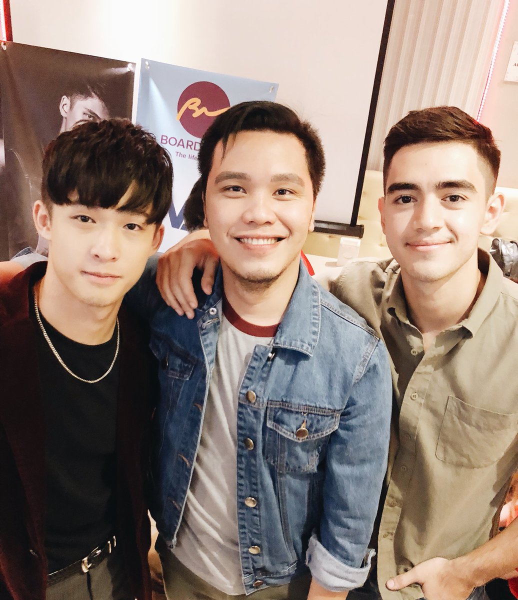 mj__deleon's tweet photo. #GMAAC Christmas Party. ππ https://t.co/QSk1x6z1nw