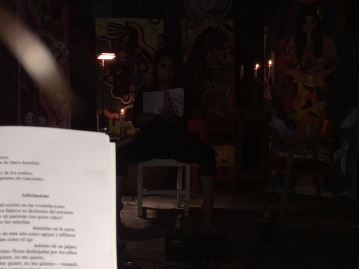 Locosporcultura's tweet photo. Vino y se fue el recital de @Adelaidacaballe pero seguirán las huellas de su legado a los jóvenes de @Locosporcultura #MasLetras #CapullosLiterarios y la docena de estudiantes de la UNGE con quienes ha compartido mucho más que poemas...
@ccemalabo @CCEBata @IFMalabo @CanHCN https://t.co/DhxZRhYYwQ