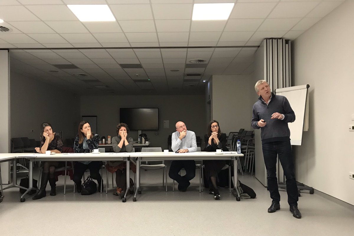 stlefebvre's tweet photo. Le CHR de Verviers poursuit sa transformation... matinée de travail avec les médecins et le personnel soignant de plusieurs unités, pour finaliser un projet médical et de soins encore mieux adapté aux attentes des patients #evolution #orientationpatients #verviers #qualité https://t.co/Ok6pBDpug0