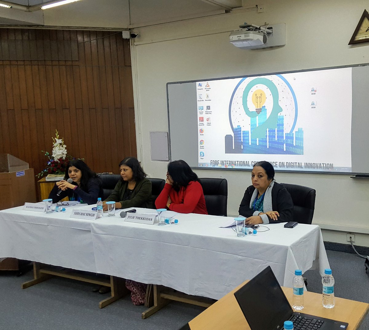 InfrastructVAW's tweet photo. Roundtable discussion on #genderinclusion #infrastructures #safercities to close national #DIVAWConference with @SafetipinApp @JulieThekkudan @OxfamIndia  @shivaniwrites @ShaliniWIEGO @WIEGOGLOBAL in Delhi https://t.co/HDWzYU4r5N
