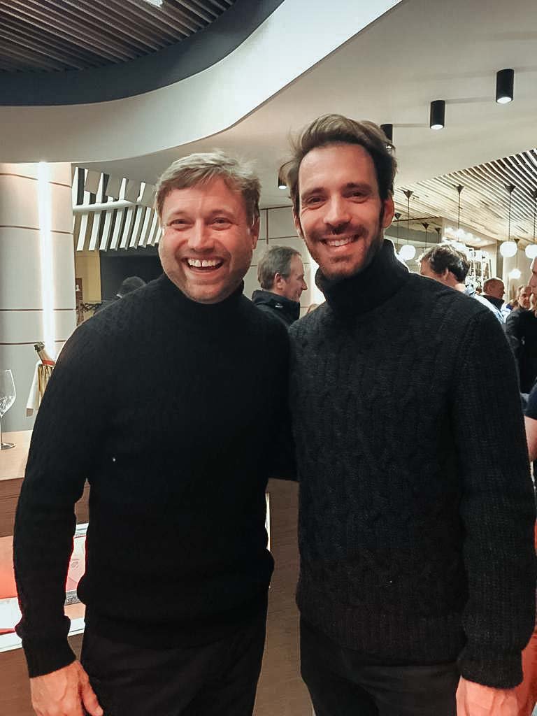 Alex Thomson tweet media