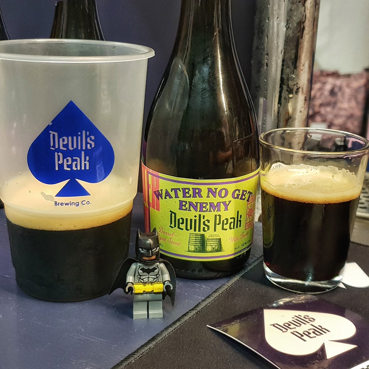 RolyTheBeerGeek's tweet photo. Batman's #CTFoB18 Adventures
🦇🍺
#CraftBeer #DevilsPeakBC #WaterNoGetEnemy 
#LegoBatman #CTFoB #CTFOB2018
#BricksAndBeer #BuildingWithCraft https://t.co/LxrKZzXIEU