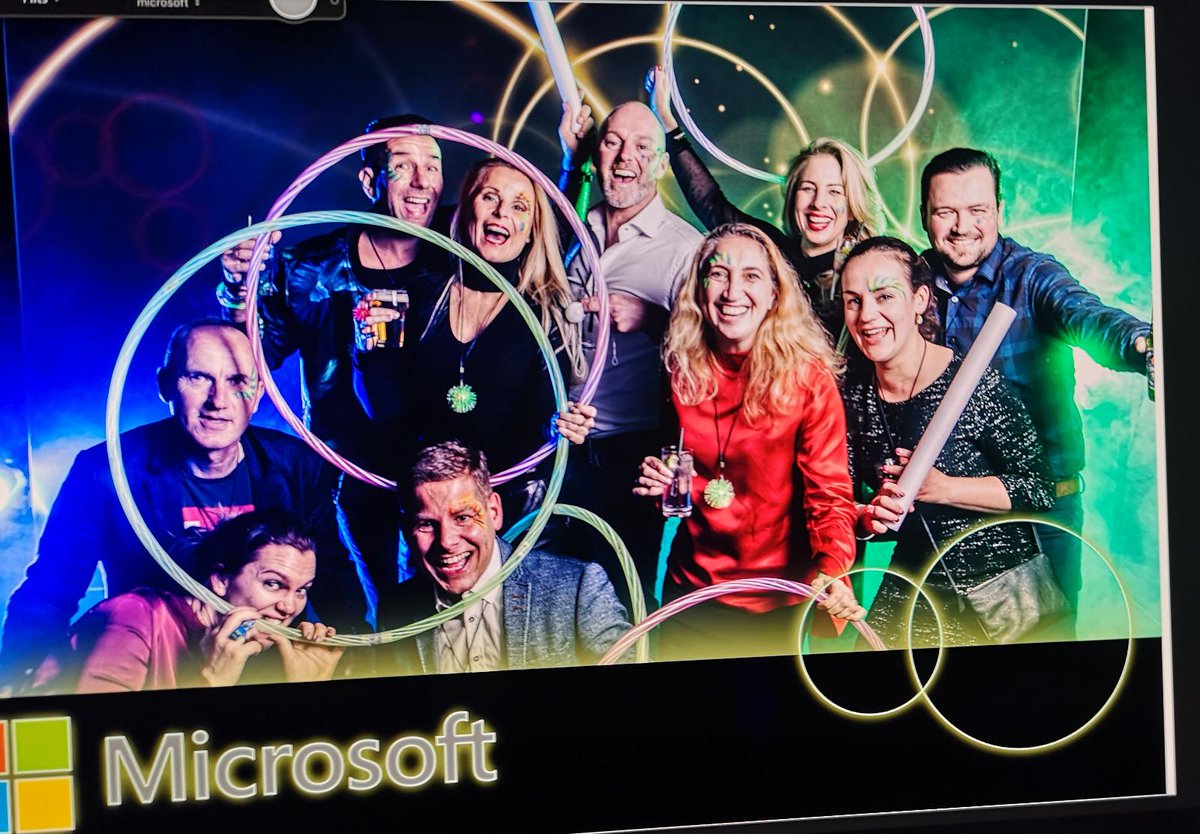 MDriessen's tweet photo. All I want for Xmas.... #microsoft @microsoftnl #Xmas #BingTeam @BingAds https://t.co/3shN7PQd5y