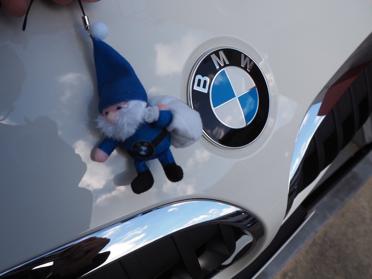 yossymosu's tweet photo. 本日納車。グランツアラー、期待してます。
ブルーサンタさん、もっと期待していいですよね？😏
#BMWクリスマス2018 https://t.co/45QO5Q73e9
