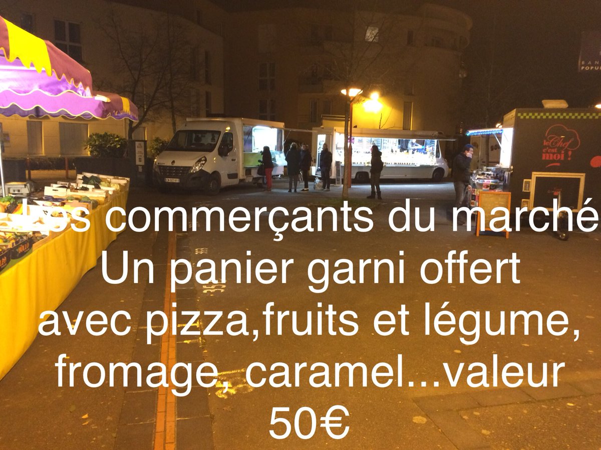 stefgcpa's tweet photo. 😍😍On les aime à la folie, 
Les boutiques de la poterie merci aux commerçants du marché, à la presse, au Swan, au pressing. Défendons le commerce local 👍#bpgo rennes la poterie avec les commerçants https://t.co/K6cZKOSR8n