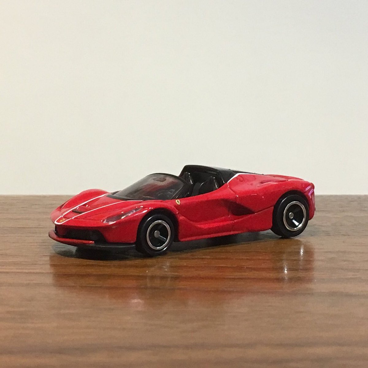 Rick Deckard على تويتر トミカ フェラーリセットlaferrari Aperta 1 62 真紅のボディに白いラインが印象的 タカラトミー トミカ フェラーリセット トミカフェラーリセット フェラーリ ラフェラーリ スーパーカー Takaratomy Tomica Ferrariset