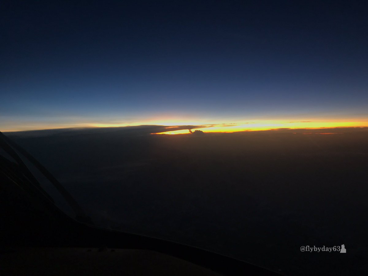 flybyday63's tweet photo. Dawn on our way to Seychelles last Sunday; The glorious light appears in the horizon, to start unveiling one more time, shape of clouds and hidden skies that were sleeping in the dark...I’m convinced flying is like poetry.
#Speedbird #BAW #BA63 #Dawn #Twilight #B787 #Dreamliner https://t.co/kk2IejYnKV