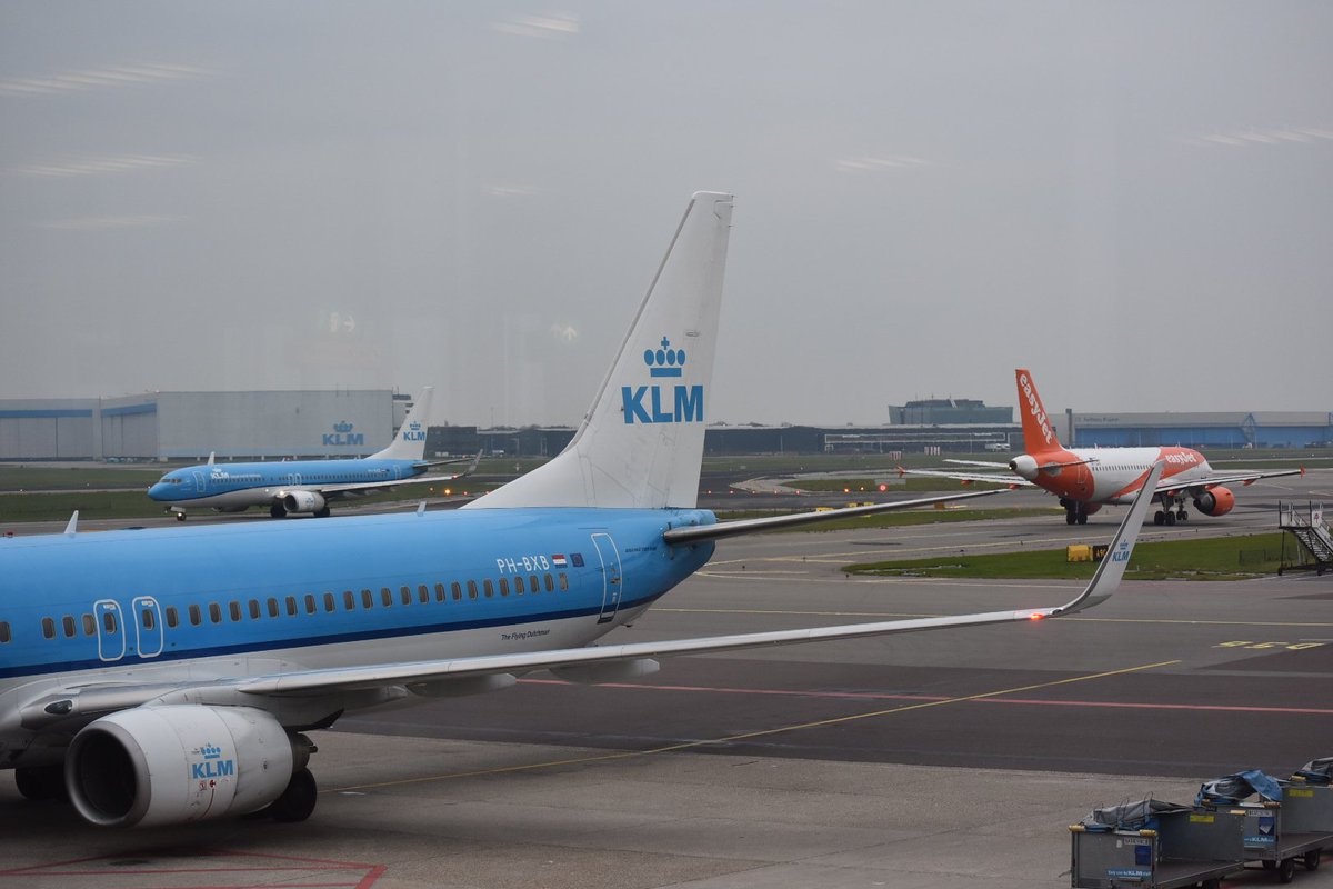 yuye0913's tweet photo. #KL672 YUL-AMS, #MF812 AMS-XMN https://t.co/KY5ltv4gUp