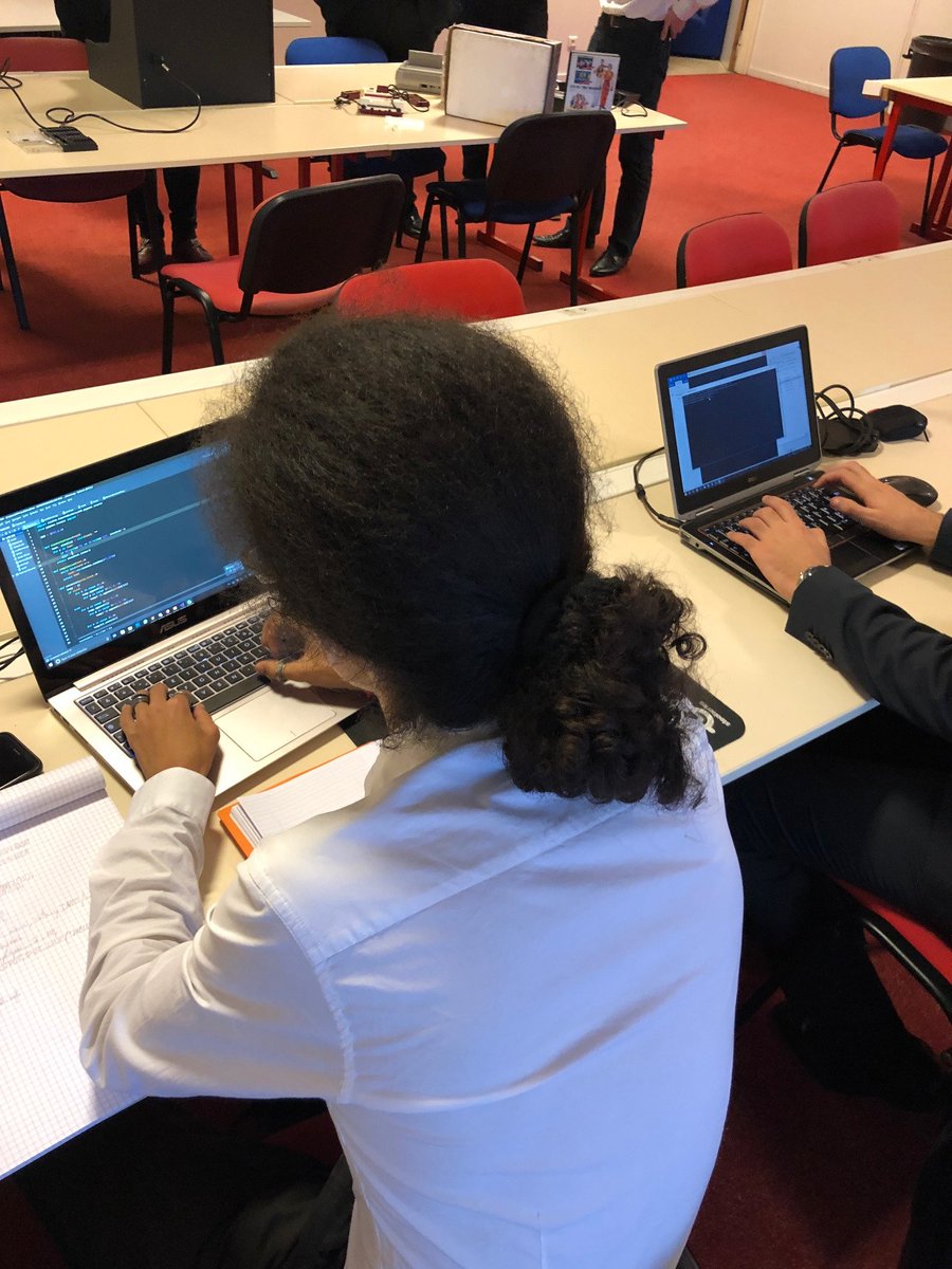 SUPINFO_Stras's tweet photo. Prêts pour la Journée PORTES OUVERTES @SUPINFO_Stras #informatique #innovation #robotique #SUPINFO https://t.co/OZalin0104