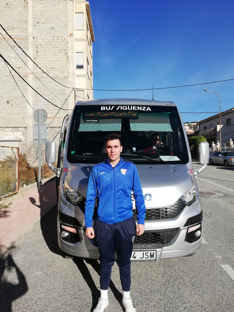 Hoy viaja con el equipo hacia leganés el portero juvenil Ramón Rocamora, bienvenido y esperamos que sea la primera de muchas convocatorias con el primer equipo.
