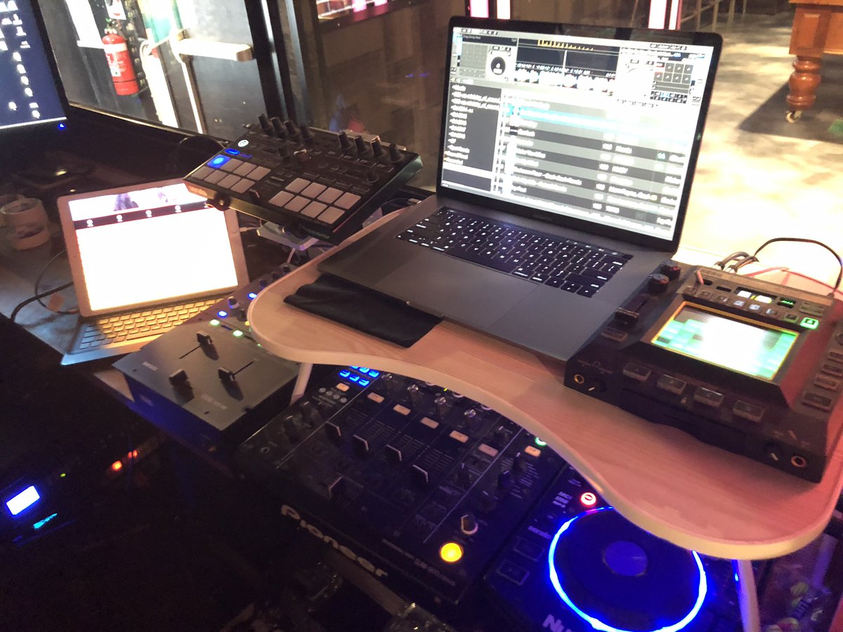 Excited to #Dj at The Cube #Toowoomba playing the hits bring those dancing shoes 👠 🕺🏻 🎧