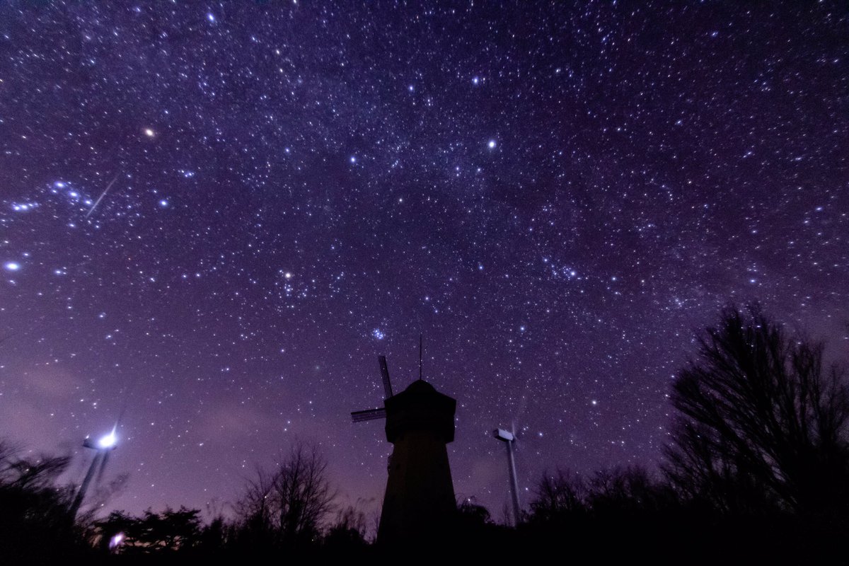 輝く夜空の下で。

Location:プラトーさとみ(茨城県)
#星空 #星空フォト #オリオン座 #ウィルタネン彗星 #プレアデス星団 #ふたご座流星群 #stars #photograghy #控えめに言って寒すぎた #冬の天の川 #meteorshower #写真好きな人と繋がりがたい