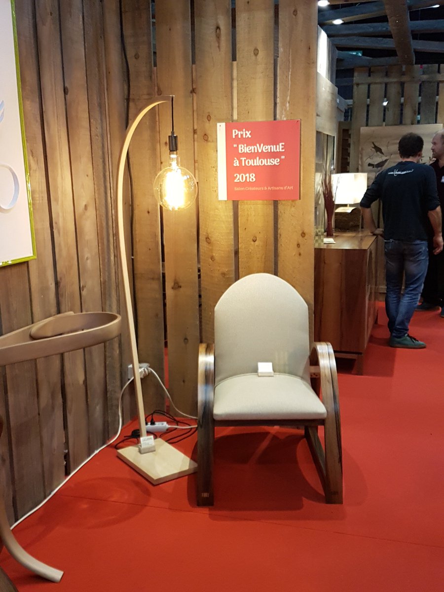 AndrewHdesign's tweet photo. Andrew Hemus Design Lauréat du prix "Bienvenue à Toulouse" au Salon des #Créateurs et #Artisans d'#Art de #Toulouse catégorie 1ère participation au salon
Awarded with the best new comer at the Salon Créateurs et Artisans d'Art de Toulouse, France #bespoke #design #steambending https://t.co/0PP4rANp43