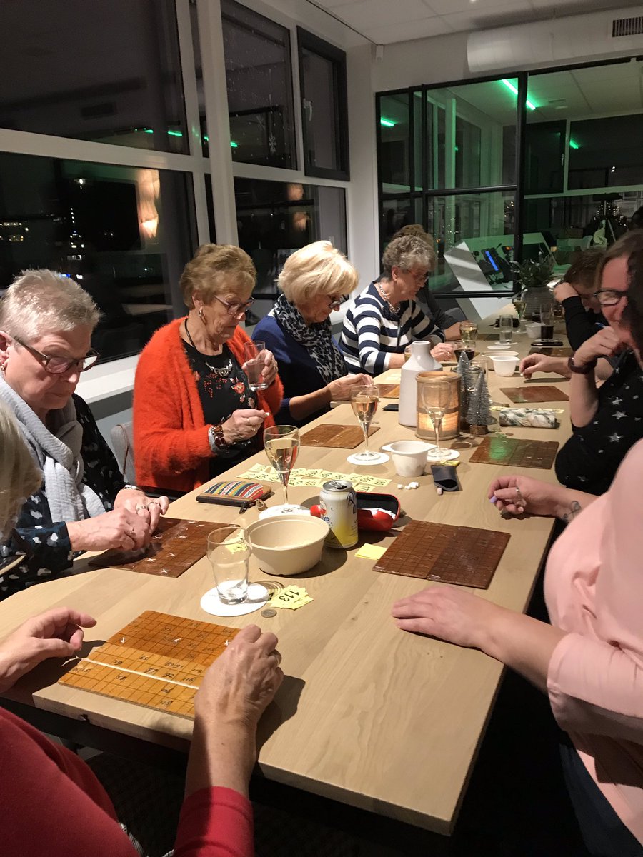 RB_Egmond's tweet photo. Gisteravond gezellig kienen met de hele vereniging @KNBRD #Egmond! De opbrengst was hoog en is bestemd voor het Maritiem Centrum Egmond (MCE)! #kienen #traditie https://t.co/V6fUT6pT8m