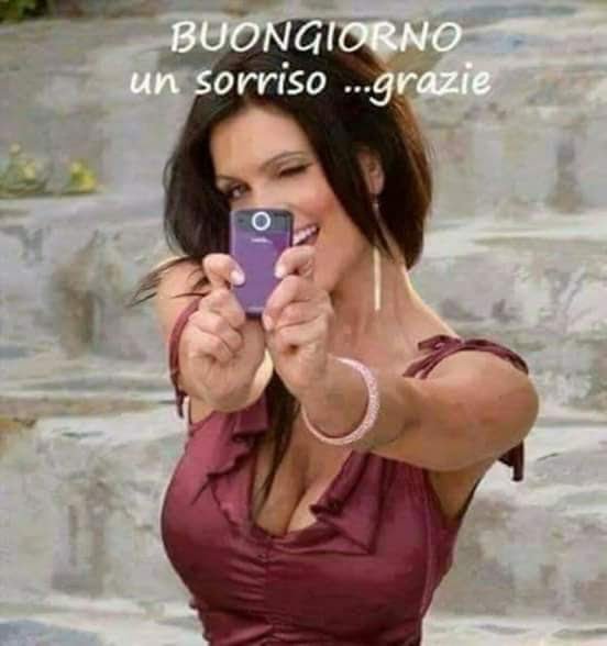 Buongiorno buon inizio week end a tutti gli amici tweeterini con affetto, buona proseguzione 👋