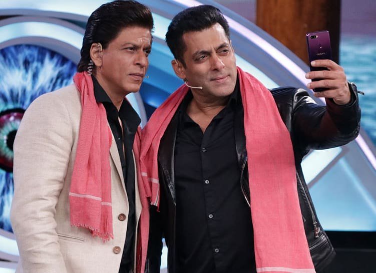 SELFIE : Bhai Bhai... Karan Arjun Selfie Time.. On #BiggBoss #BiggBoss12 Set

#Zero #ZeroTheFilm #ZeroTheMovie