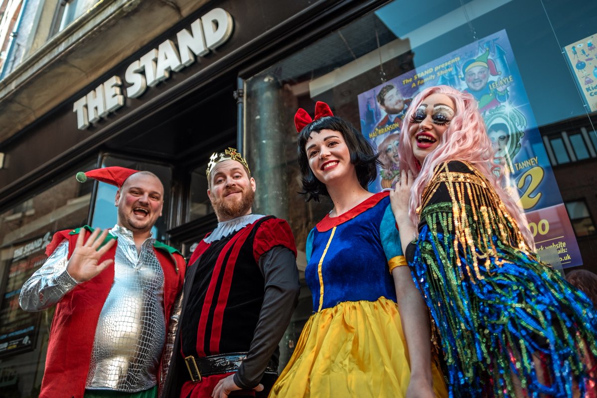 NETheatreGuide (@netheatreguide) on Twitter photo THIS WEEK: A Modern Family Pantomime Starring Local Comedy Legends
Snow White 2: Appley Ever After
<a href="/StandNewcastle/">The Stand Newcastle</a> Comedy Club
17th – 23rd / 27th – 30th December 2018
Preview & ticket details: northeasttheatreguide.co.uk/2018/11/previe… THIS WEEK: A Modern Family Pantomime Starring Local Comedy Legends
Snow White 2: Appley Ever After
<a href="/StandNewcastle/">The Stand Newcastle</a> Comedy Club
17th – 23rd / 27th – 30th December 2018
Preview & ticket details: northeasttheatreguide.co.uk/2018/11/previe…