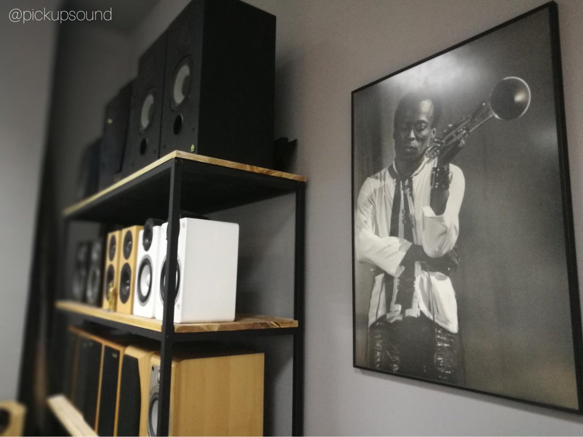 Sábado... día perfecto para dejarnos llevar. 
Haz cosas que te motiven, sonríe y llena tu vida de música 🎧
#pickupsound #sonido #sabado #disfruta #enjoy #musica #regalodereyes #regalo #diseño #jerez #saturday #baila #sonrie