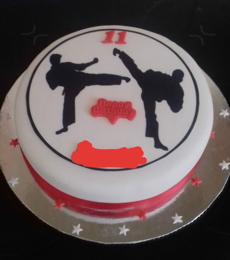 FCFKLiverpool's tweet photo. Check out this awesome #ThaiBoxing themed #cake by our brilliant #volunteer Helen B 🤩🎂  Huge thank you!! 🤸‍♂️ Amazing work! 

Referral from a local Children's Group 👍 https://t.co/PYKBvB9SMF