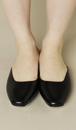 👠SHOES👠

履きやすい多数の
シューズをCHECK✨

こちらから⇒  bit.ly/2SDhIsP