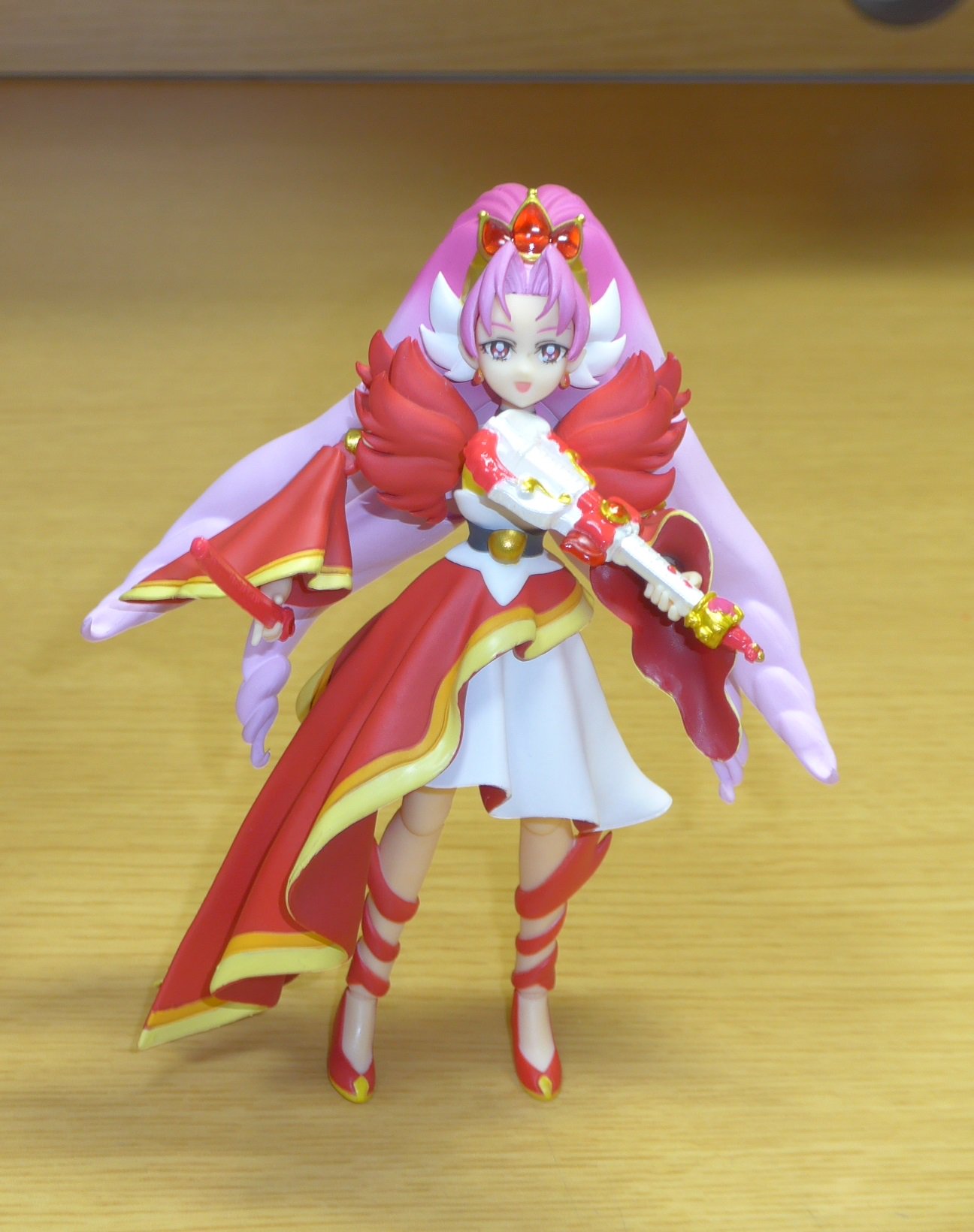 Go！プリンセスプリキュア 限定 フィギュアーツ キュアスカーレット
