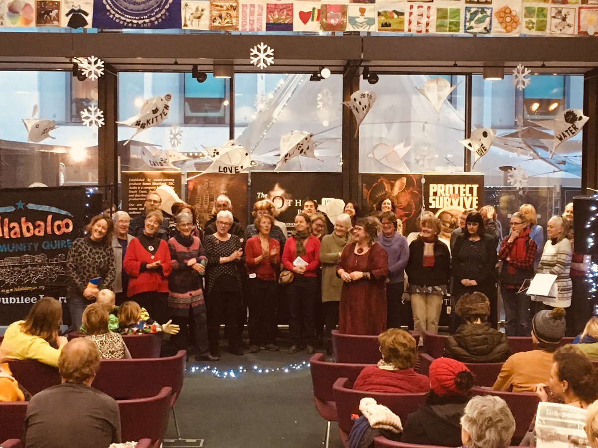 HullabalooQuire's tweet photo. Noel, Noel, Noel, Noel, Noella, Noel, Noel! โฆ@BHLibrariesโฉ for โฆ@thectsbrightonโฉ #buskin #brighton #choir #christmas https://t.co/1ffScNvR1S