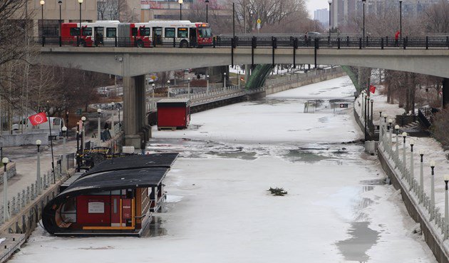 NCC tells skaters to stay off of Rideau Canal for now dlvr.it/QtgSmk #ottnews https://t.co/5EUz2enWNC