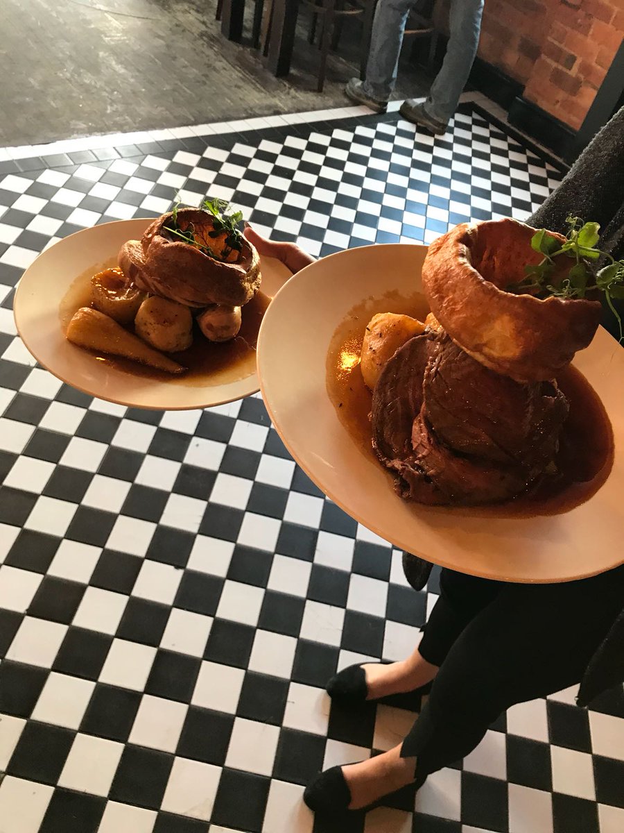 People's faces when they see the size of our Yorkshire puds: 😍

Treat yourself to a heart-eyes worthy roast tomorrow; just send us a PM to book in. 
bit.ly/2DpWQ3R