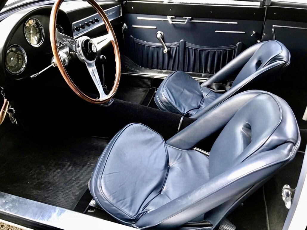 1 van 30 exemplaren! Deze Lancia Appia Zagato staat te koop bij Via Marco  cc-c.nl/lancia-appia-z… #lancia #lanciaappia #lanciaappiazagato #zagato