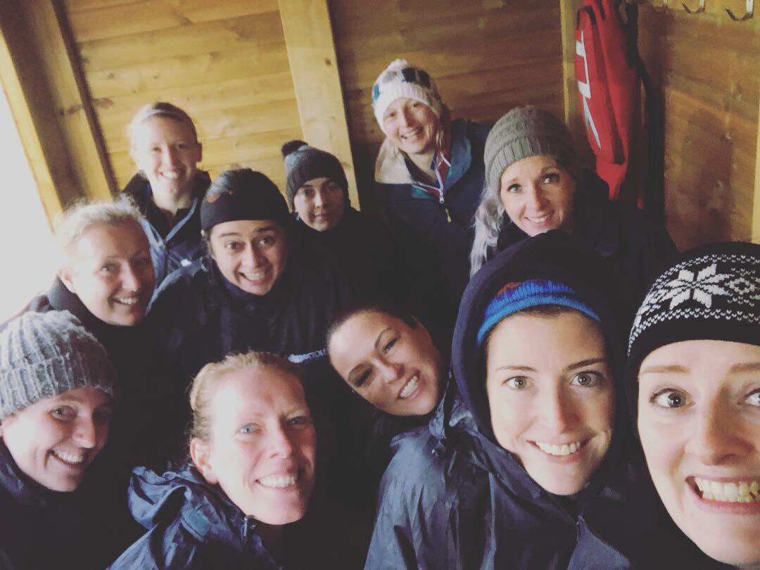 BrisBluebirds's tweet photo. A flock of absolutely freezing and soaked through Bluebirds took to the pitch today.
We some fabulous games with @yatehockeyclub @southgloshockey @RWBassettHockey @lydneyhc but sadly the trophy evaded us...
Ah well! Least we had cake! 🤷🏼‍♀️ https://t.co/tPu6Yn0qNL