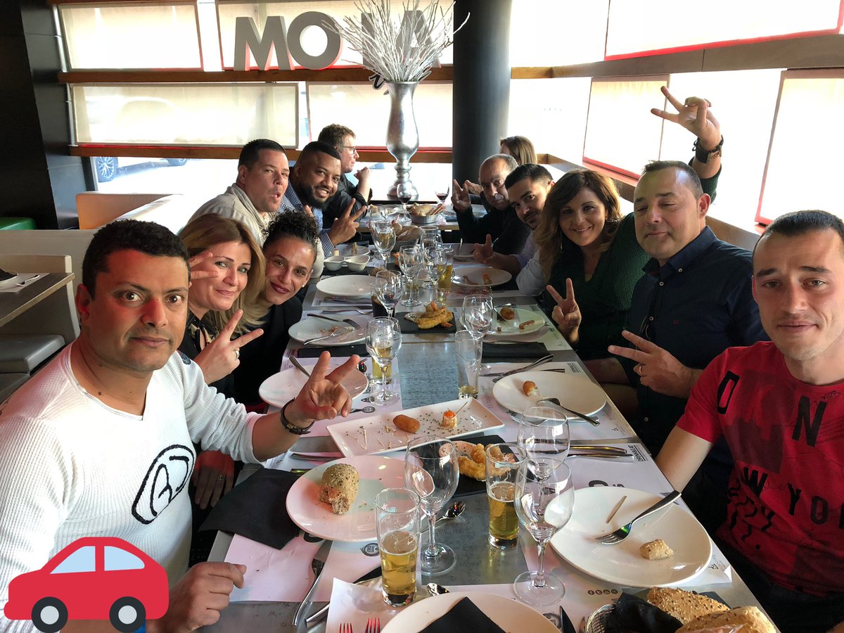 amounalrent's tweet photo. #businessfood @amounalrent #amounal un año más con equipazo 🔝 nuevas caras defiendo mismo Lema #somoselnumero2 a por todas💪 &amp; suerte a nuestros 3 excelentes @Lainvernaldesur @shuster_89 #marciabeatriz en sus nuevas experiencias ✌️ https://t.co/jE2zOtt9GT